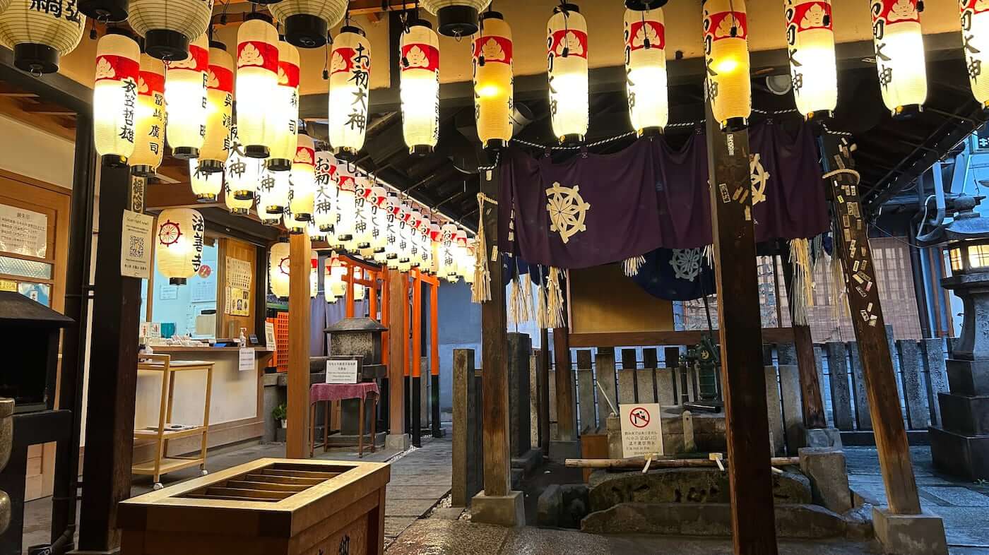 A Quiet Evening in Hozen-ji, Osaka